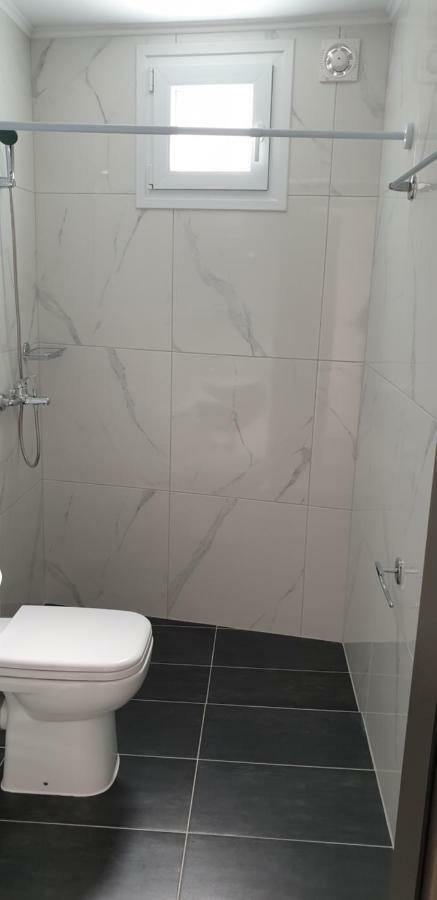 Chriselia Apartment เนอาโรดา ภายนอก รูปภาพ