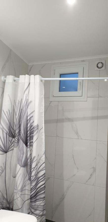 Chriselia Apartment เนอาโรดา ภายนอก รูปภาพ