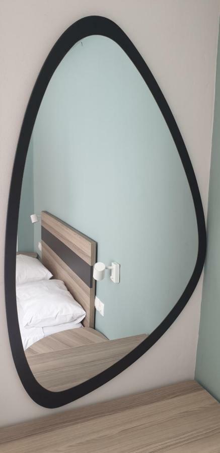 Chriselia Apartment เนอาโรดา ภายนอก รูปภาพ