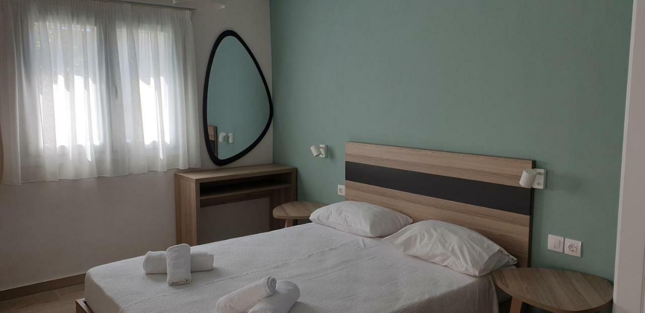 Chriselia Apartment เนอาโรดา ภายนอก รูปภาพ